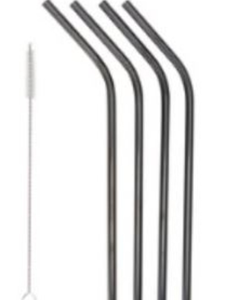 Metal drinking straw fatally impales woman in England