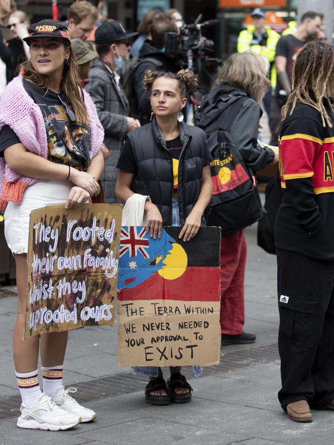 Protesters at the Abolish the Monarchy