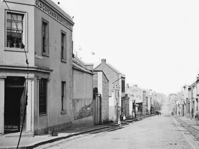 Little Lonsdale St from the corner of Spring St c.1870. Credit Macquarie University Collection.