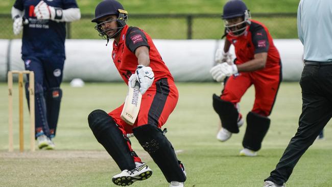 VSDCA: Moorabbin batsman Duveen Kalansooriya reaches for the crease. Picture: Valeriu Campan