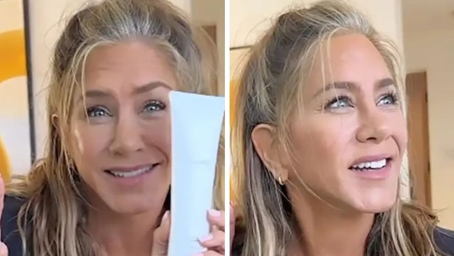 Jennifer Aniston has showcased her grey hair for the first time.