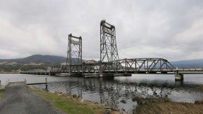 Funding has been allocated for a replacement for the ageing Bridgewater Bridge in the Lyons electorate. Picture: MATT THOMPSON