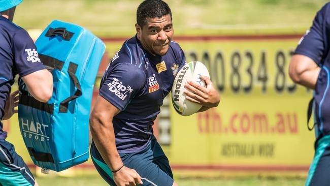 Moeaki Fotuaika at Titans preseason training.