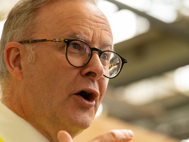 ADELAIDE/ KAURNA YARTA, AUSTRALIA - NewsWire Photos JANUARY 17, 2024: The Prime Minister Anthony Albanese at TAFE in Tonsley speaks to media. Picture: NCA NewsWire / Morgan Sette