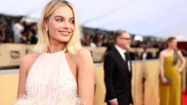 Margot Robbie attends the 24th Annual Screen Actors Guild Awards at The Shrine Auditorium on January 21, 2018 in Los Angeles, California. 27522_010 (Photo by Christopher Polk/Getty Images for Turner Image)