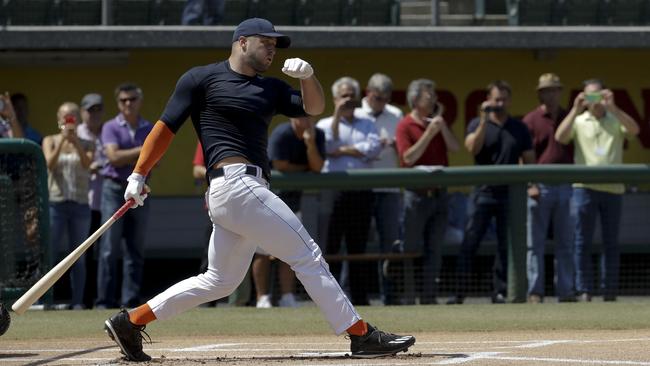 Bridgeport Bluefish offer Tim Tebow a chance to start his baseball career