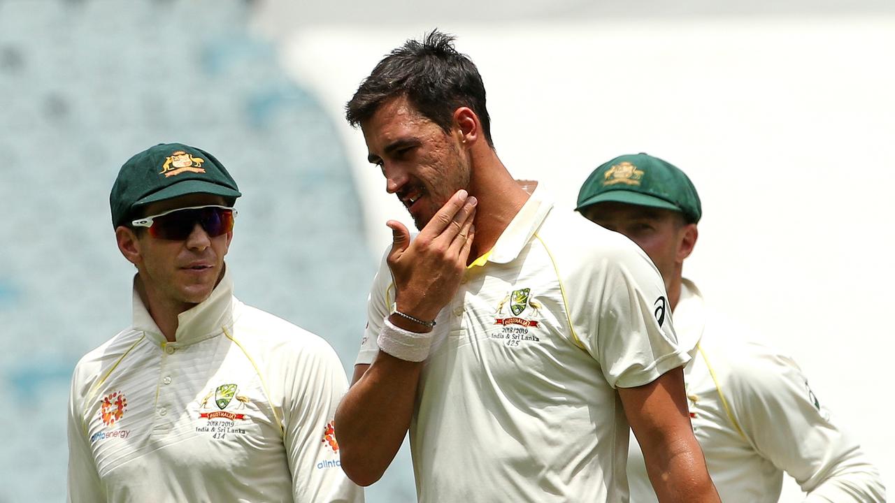 Shane Warne wants Mitchell Starc dumped from opening the bowling. Photo: Hamish Blair/AAP Image.