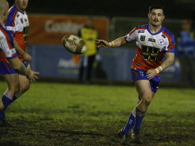 Emu Plains five-eighth Isaac Thompson had no trouble controlling the retro ball. Picture Warren Gannon Photography