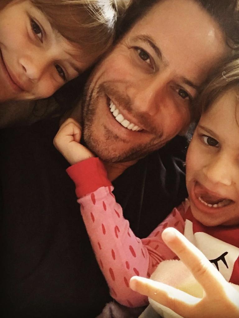 Ioan Gruffudd with his daughters, whom he shares with ex-wife Alice Evans.