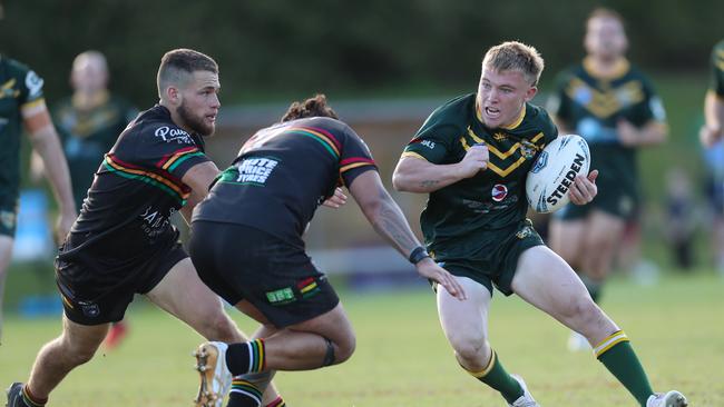 Roosters junior rep player Zac Gillett made his first grade debut for the Roos against Berkeley Vale in round six. Sue Graham