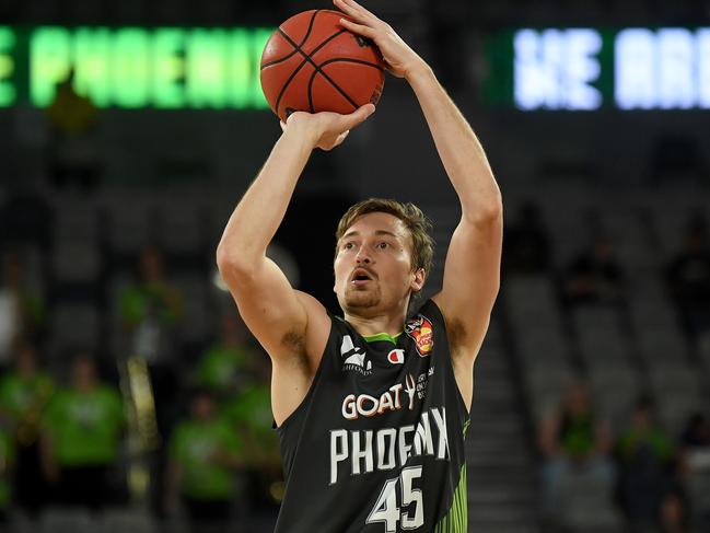 MELBOURNE, AUSTRALIA - MARCH 20: Ryan Broekhoff of the Phoenix  has a shot at goal during the round 10 NBL match between the South East Melbourne Phoenix and the Adelaide 36ers at John Cain Arena on March 20, 2021, in Melbourne, Australia. (Photo by Morgan Hancock/Getty Images)