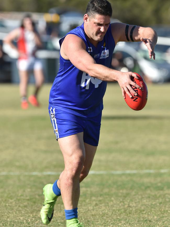 Brendan Fevola shoots for goal. Picture: James Ross