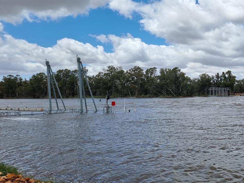 Flood water at lock 2 on November 20, 2022. Picture: Vicki Crawford.