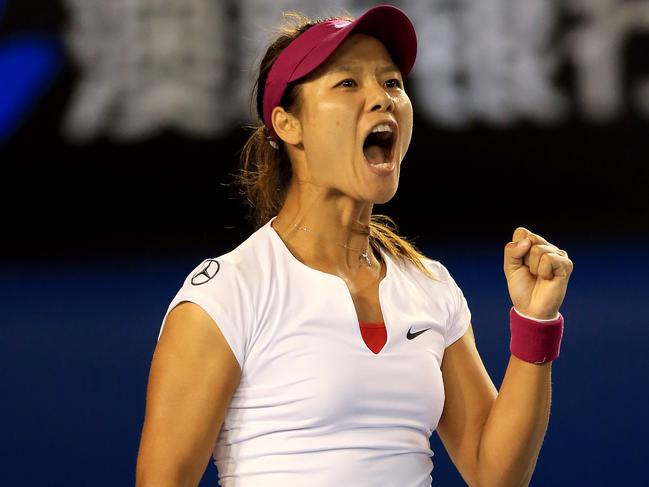 Australian Open Tennis Day 13.  Womens singles finals 2014. Li Na vs. Dominika Cibulkova at rod Laver Arena. Li Na wins the first set