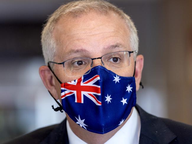 MELBOURNE, AUSTRALIA - NewsWire Photos NOVEMBER 9, 2021: Prime Minister Scott Morrison visits  a Chinese restaurant in Box Hill. Picture: NCA NewsWire / David Geraghty