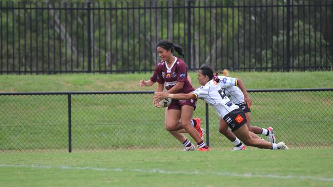 Genesis Tupa'i playing for the Burleigh Bears.