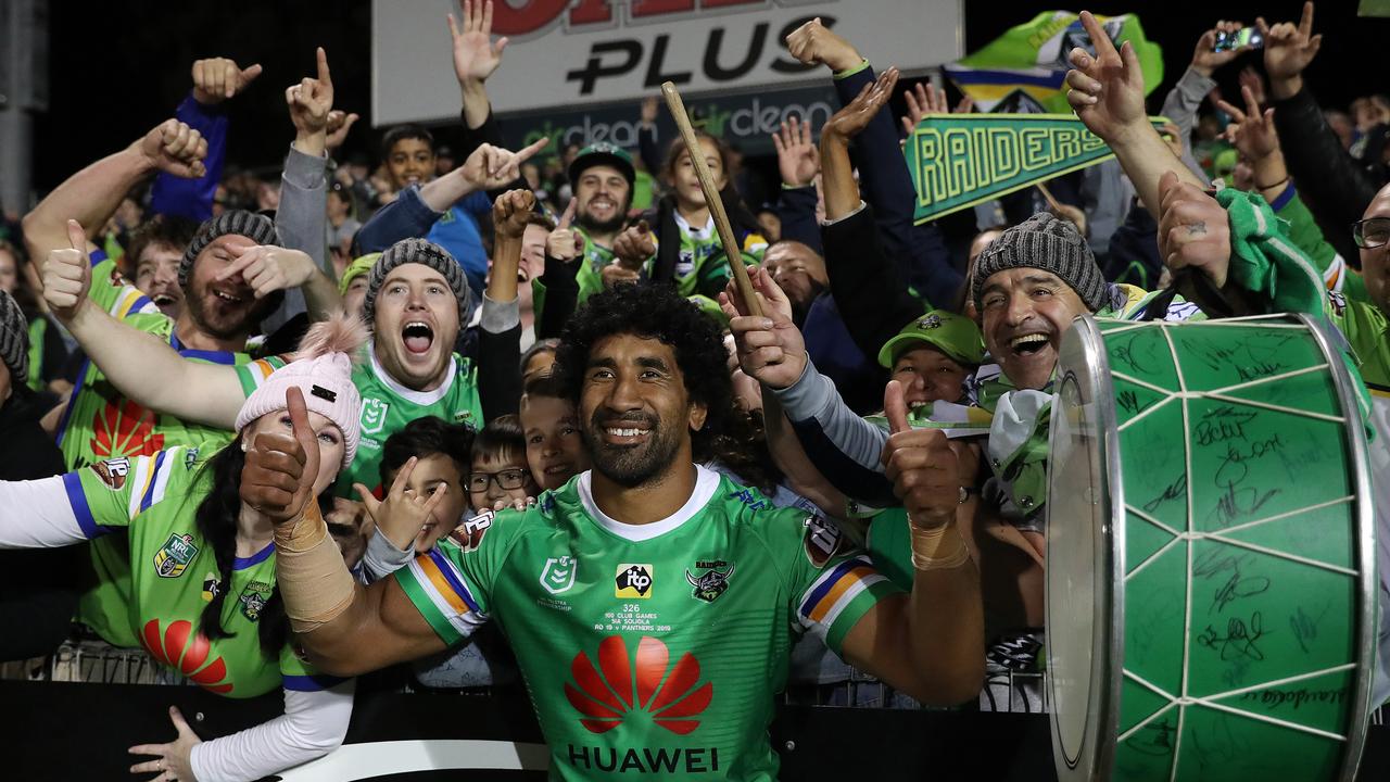 ARLC chairman Peter V’landys has boldly suggested the NRL is aiming for crowds to return in less than six weeks.