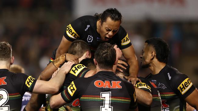 PENRITH, AUSTRALIA - MAY 27: Isaah Yeo of the Panthers celebrates with team mates after scoring a try during the round 12 NRL match between the Penrith Panthers and the North Queensland Cowboys at BlueBet Stadium on May 27, 2022, in Penrith, Australia. (Photo by Matt Blyth/Getty Images)