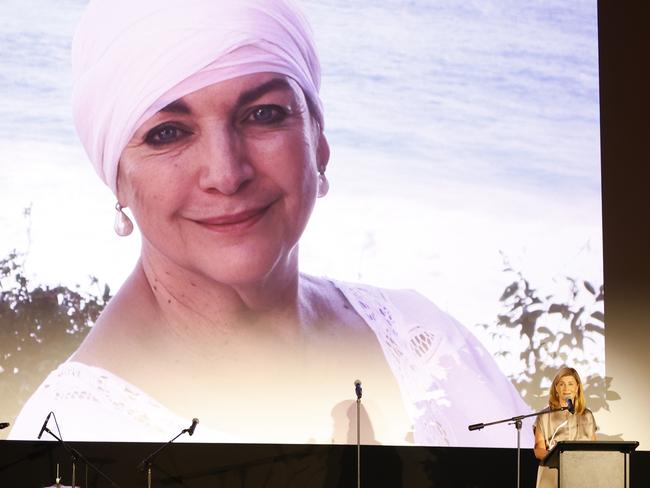 Deborah Hutton speaks at the Public Memorial for Fashion icon Maggie Tabberer at the Randwick Ritz. Picture: NewsWire / Damian Shaw