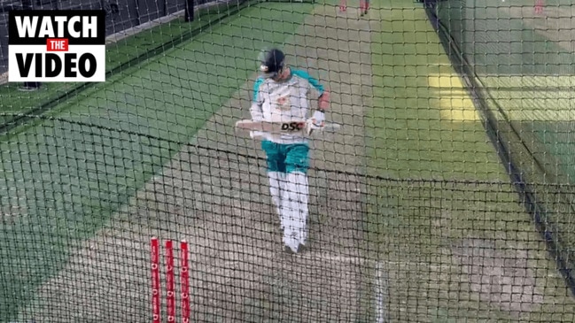 David Warner struggles with bruised rib in net session