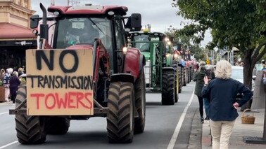 St Arnaud tractor rally rolls into St Arnaud