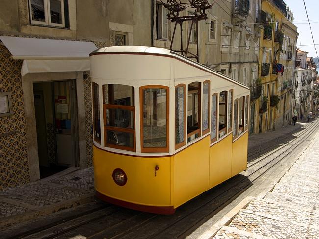 The streets of Lisbon offer a classic backdrop for a spot of romance. 