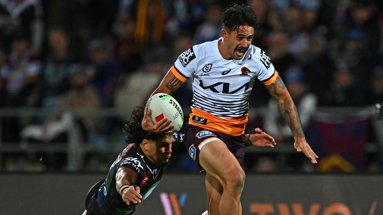 Jesse Arthars has streaked ahead of Corey Oates. Picture: Kerry Marshall/Getty