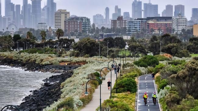 Wednesday marked Melbourne’s coldest morning this winter. Picture: Luis Ascui