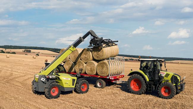 Farmers and workers operating telehandlers on Victorian farms will now need to be trained and licensed under a new rule from July 1, 2024.