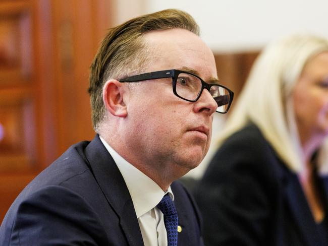 MELBOURNE, AUSTRALIA - Newswire Photos August 28, 2023: Qantas CEO Alan Joyce during a senate hearing into the cost of living. Picture NCA NewsWire / Aaron Francis