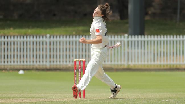 Tom Straker sends one down for Sutherland. Photo by Jeremy Ng / Daily Telegraph NewsLocal