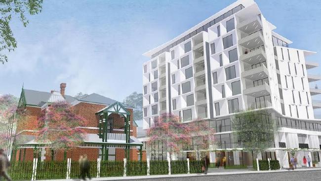 A proposal to build 65 houses behind the state heritage-listed Carramar House, at the corner of Greenhill Rd and George St, has been given the nod.