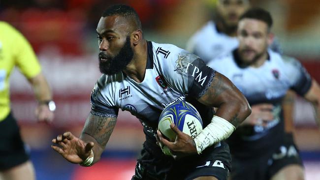 Semi Radradra makes a break in the European Champions Cup in Llanelli.