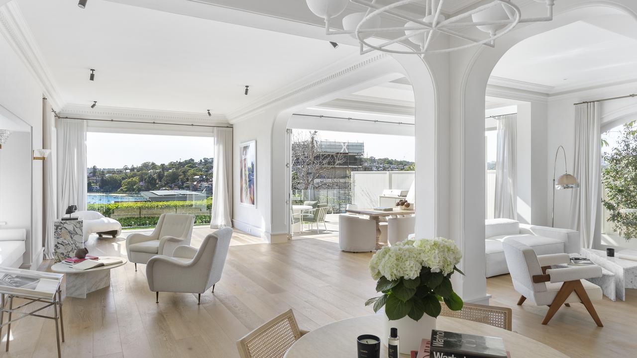 ‘Nude’ artist lists Darling Point stunner