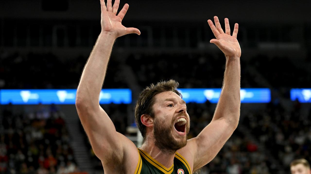 Matthew Dellavedova in action for the Boomers against China.