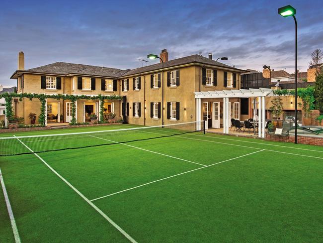 2 Lascelles Avenue, Toorak - for Herald Sun realestate