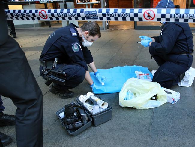 Police at the scene of the stabbing on Darlinghurst Road in Kings Cross, Sydney. Picture: Richard Dobson