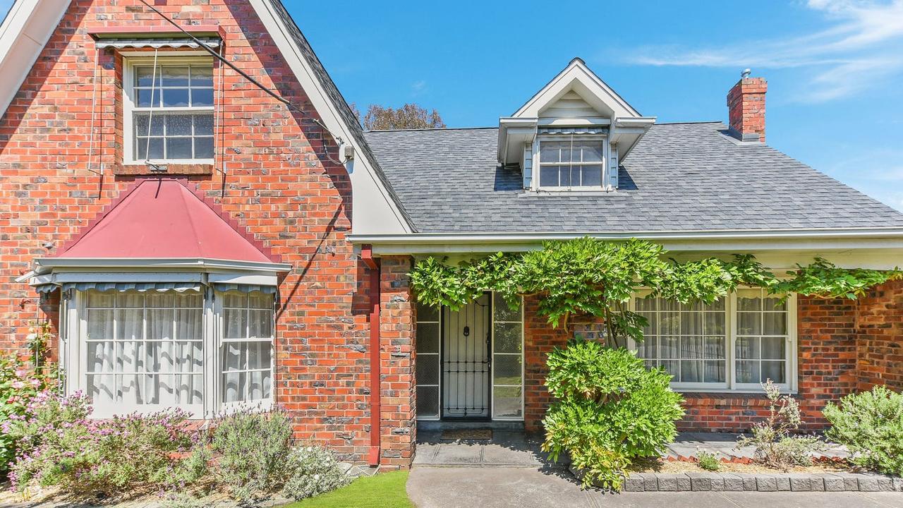 Cape Cod-style cool at 4 Wendy St, Forest Hill. The house sold at a Saturday auction.