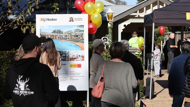 The auction for a Greystanes home that achieved a new suburb record price. Picture: David Swift