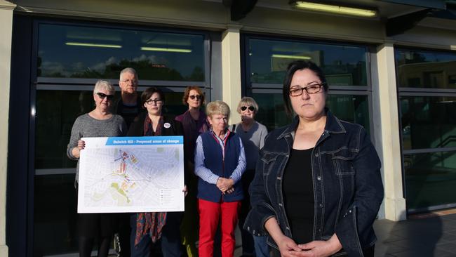 <s1>Bev Lloyd (left), Peter Olive, Jess D’Arienzo, Kate Lumley, Anne Nolan, Louise Dortins and Barbara Coorey have formed the Sydenham to Bankstown Alliance.</s1>                        <source> Picture: Craig Wilson</source>