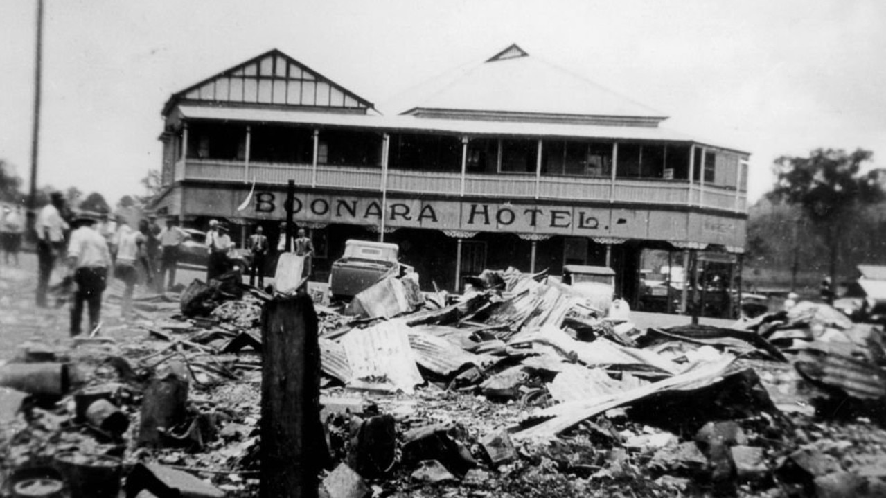 The remains of the Grand Hotel after the 1939 fire which claimed eight lives. The Boonara Hotel across the road survived but later burnt down in 1947.