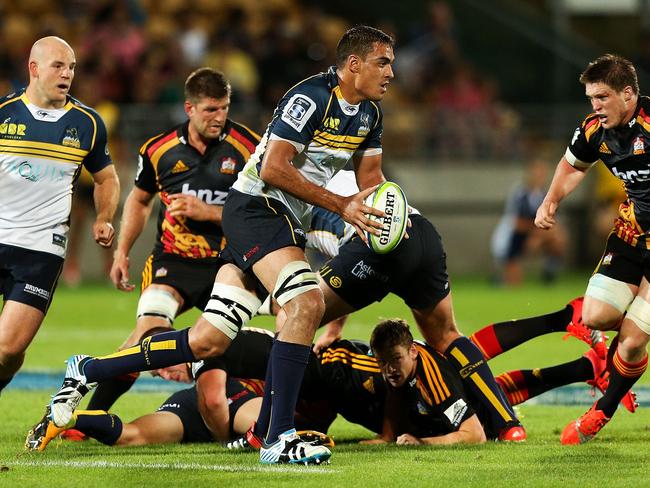 Rory Arnold on the charge for the Brumbies.