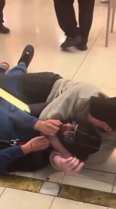 Hero shopper performs citizen's arrest