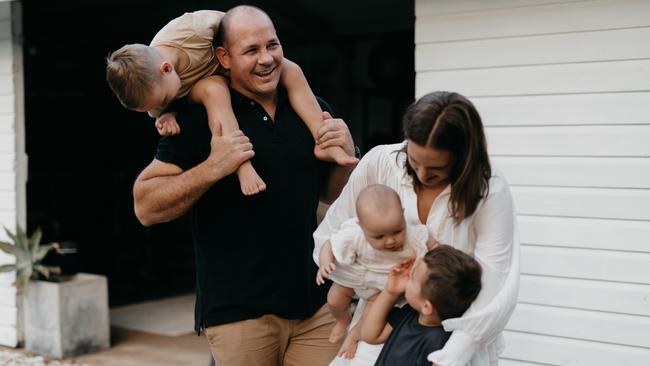 Matt Scott enjoying life with his family in 2020. Pictured with his wife Lauren, sons Hugo, 6, and Wil, 3, and daughter Freya, 11 months. Picture: Skye Bloom, SB Creative Co.