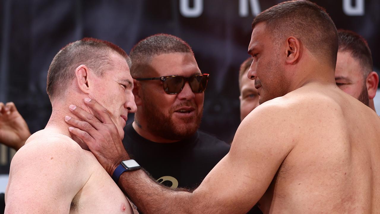 Paul vs. Robinson weigh-in: Watch fighters get on scales, attempt