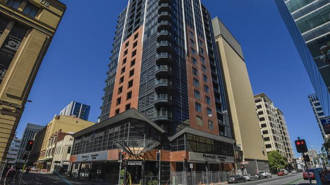 The Peppers Hotel where many people are quarantined in Adelaide. Picture: NCA NewsWire / Roy VanDerVegt.