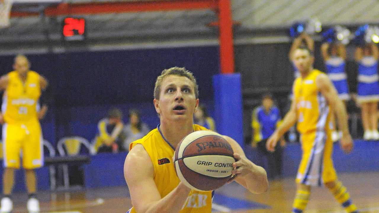 WEEKEND SPORT: Port City Power vs Toowoomba Mountaineers, Kev Broome Stadium, Gladstone.  Power player Troy Robinson. Photo Tom Huntley / The Observer. Picture: Tom Huntley GLA180812BALL