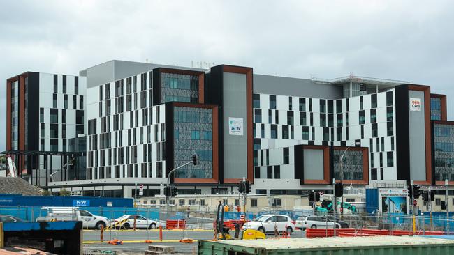 Works at the new Northern Beaches Hospital. Picture: (AAP Image / Julian Andrews).