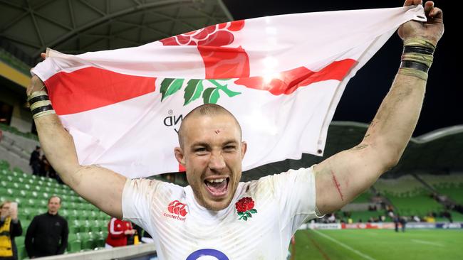 Mike Brown says England can go undefeated in 2016.
