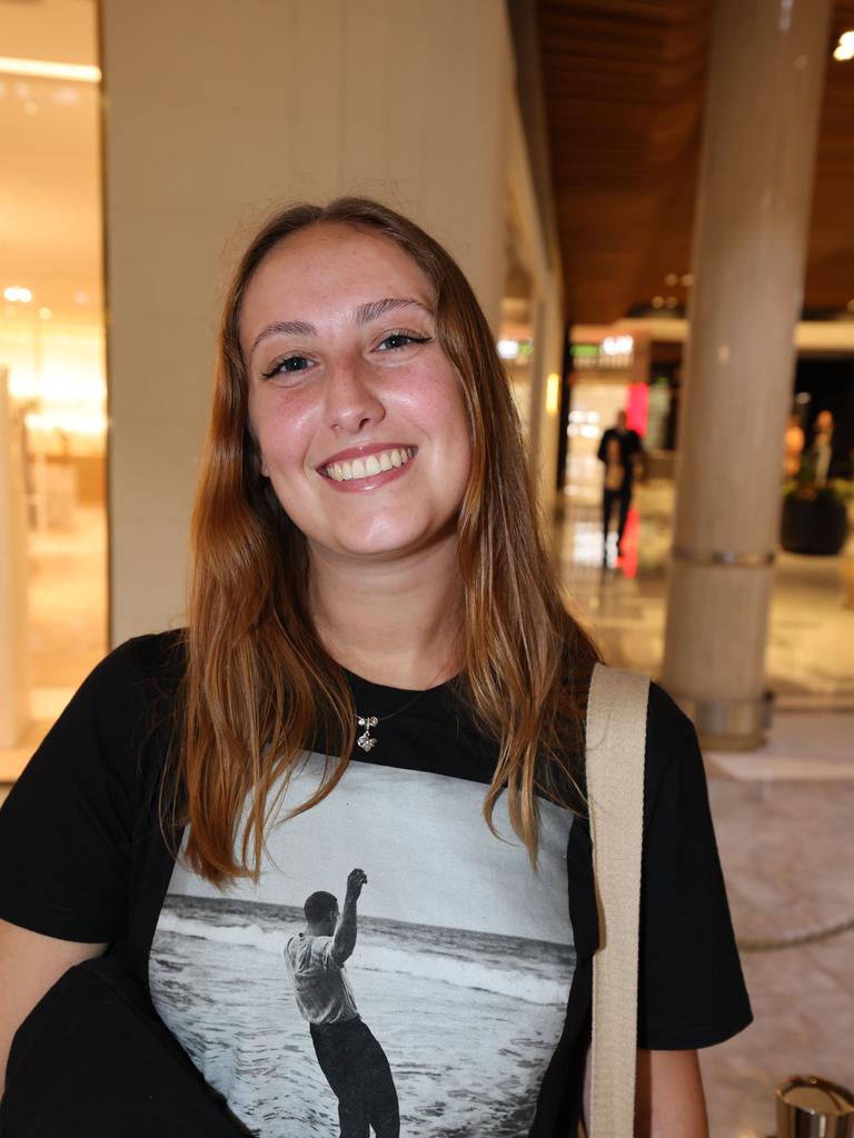 Cody Simpson fan socials at a meet-and-greet at Robina Town Centre outside Myer. Nadia Silva Picture Glenn Hampson